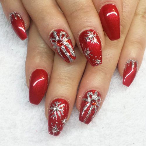 38 Amazing Christmas Nail Ideas for 2018 - Page 16 of 38 - SeShell Blog